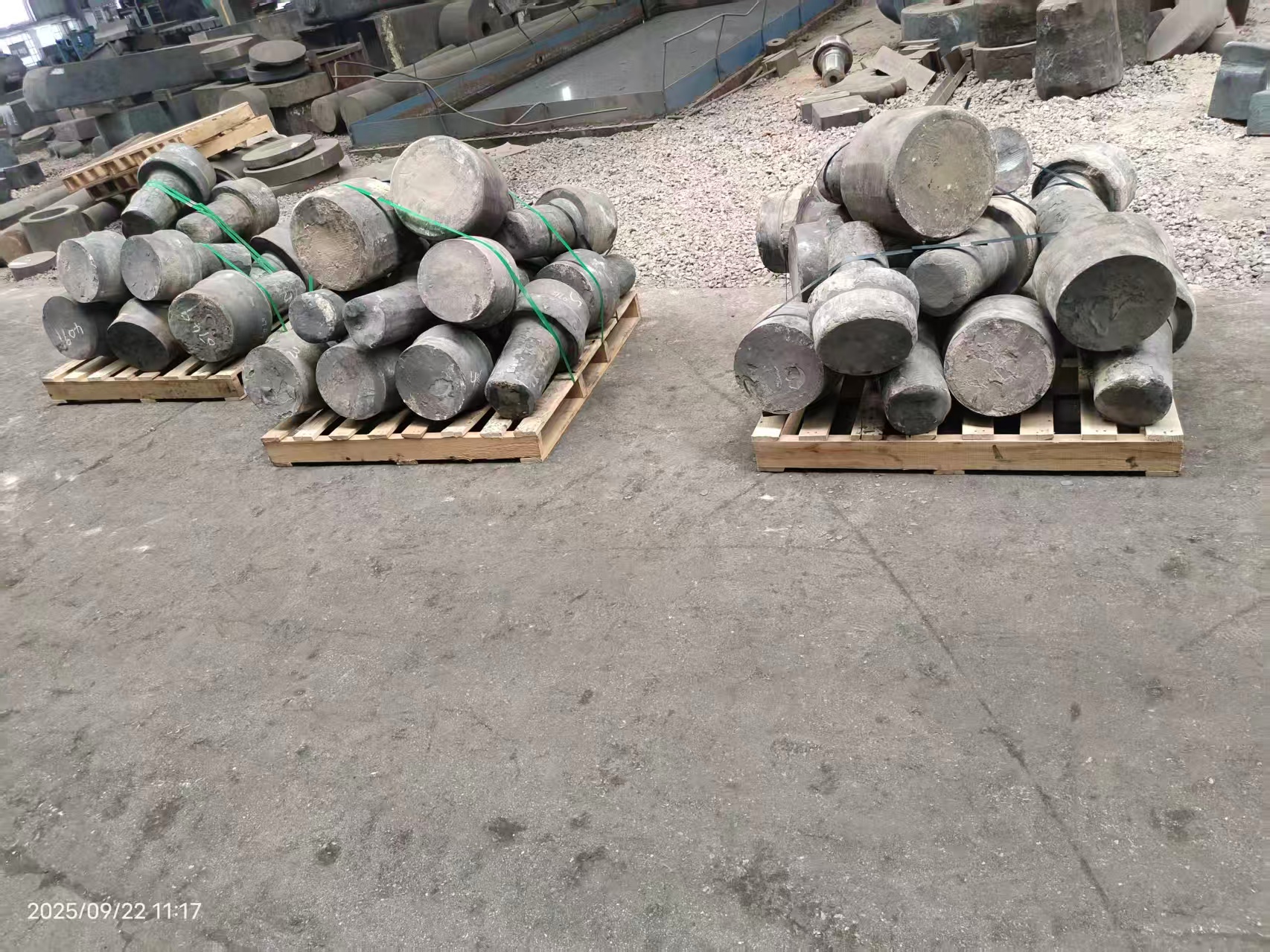 De kunst van duizenden hamers: de oorsprong en ontwikkeling van smeden. De kunst van duizenden hamers: de oorsprong en ontwikkeling van smeden.